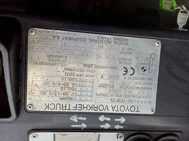 2001 toyota 02-7fdf25 vorkheftruck - afbeelding 16 van  25