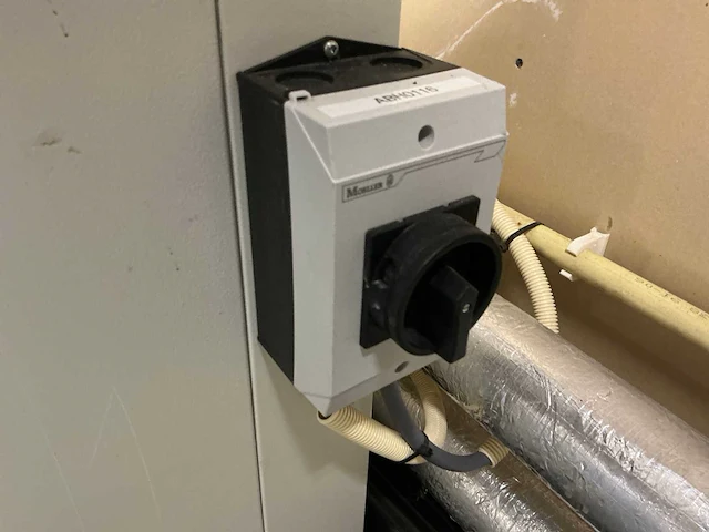 2001 trane volumax 300 koelinstallatie - afbeelding 3 van  9