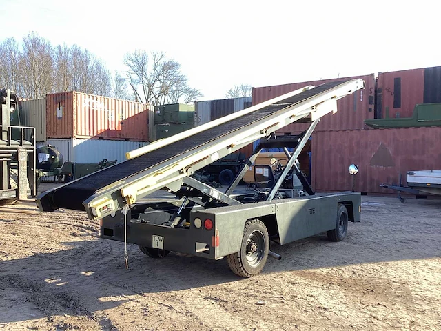 2001 tug 660134 vliegtuiglader - afbeelding 8 van  17