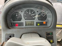 2001 valtra 8450 vierwielaangedreven landbouwtractor - afbeelding 25 van  32