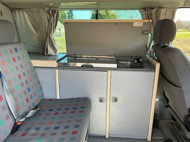 2001 volkswagen caravelle v6 camper - afbeelding 35 van  58