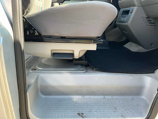 2001 volkswagen caravelle v6 camper - afbeelding 42 van  58