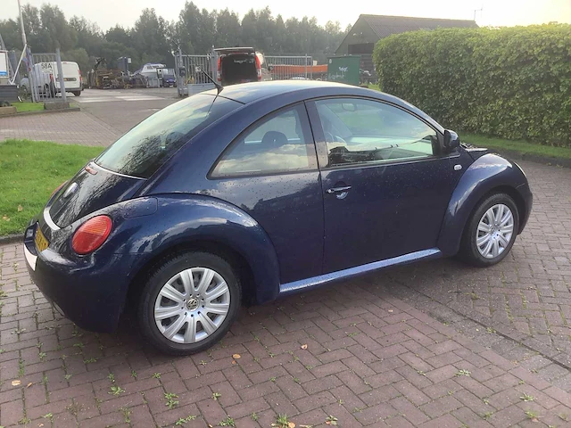 2001 volkswagen new beetle 2.0 highline personenauto - afbeelding 4 van  11