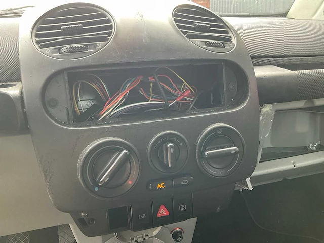 2001 volkswagen new beetle personenauto - afbeelding 6 van  22