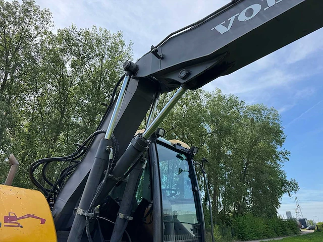 2001 volvo ew140 banden graafmachine - afbeelding 2 van  26