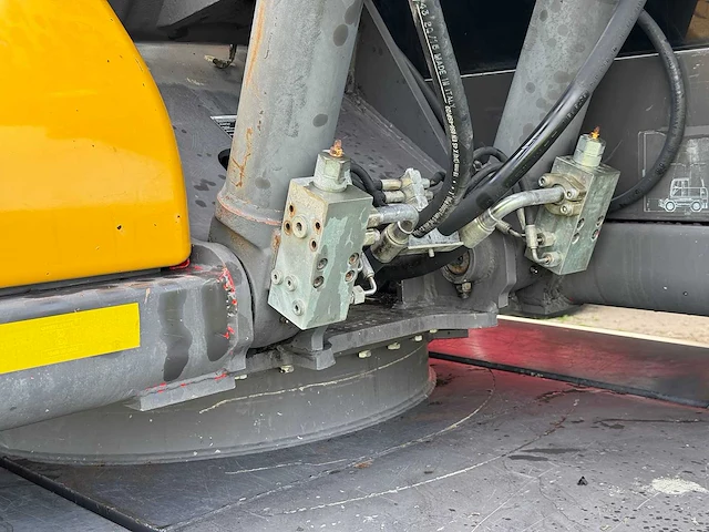 2001 volvo ew140 banden graafmachine - afbeelding 9 van  26
