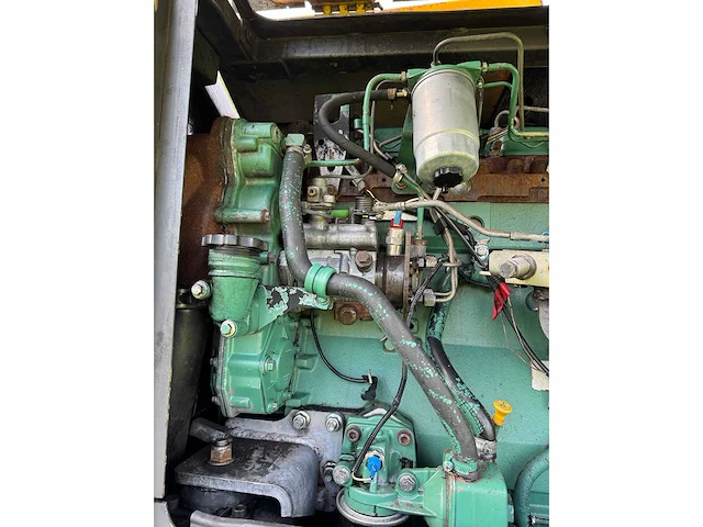 2001 volvo ew140 banden graafmachine - afbeelding 18 van  26