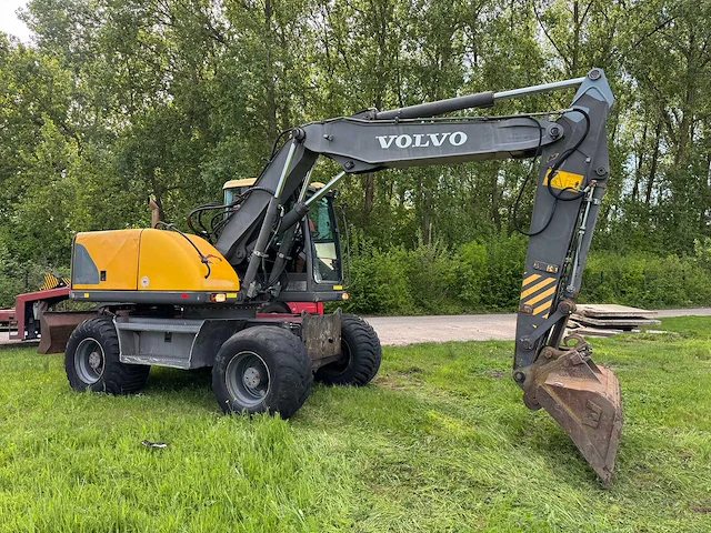 2001 volvo ew140 banden graafmachine - afbeelding 25 van  26