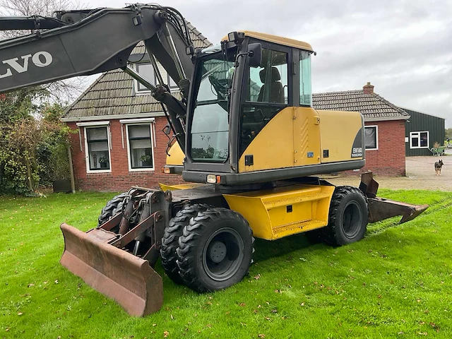 2001 volvo ew160 banden graafmachine - afbeelding 3 van  40