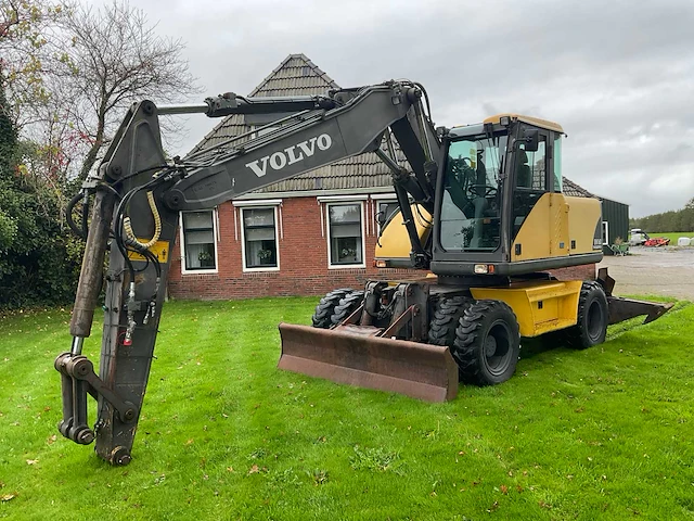 2001 volvo ew160 banden graafmachine - afbeelding 1 van  40
