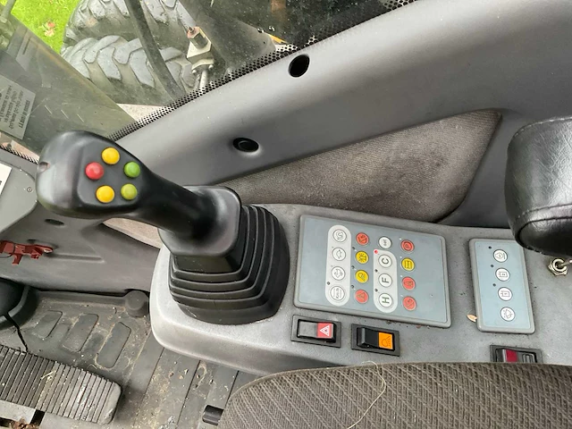 2001 volvo ew160 banden graafmachine - afbeelding 27 van  40