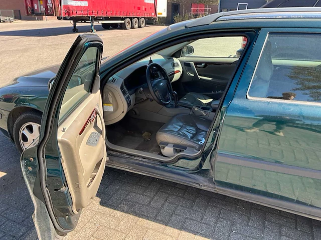 2001 volvo v70 2.4 comfort line personenauto - afbeelding 14 van  42