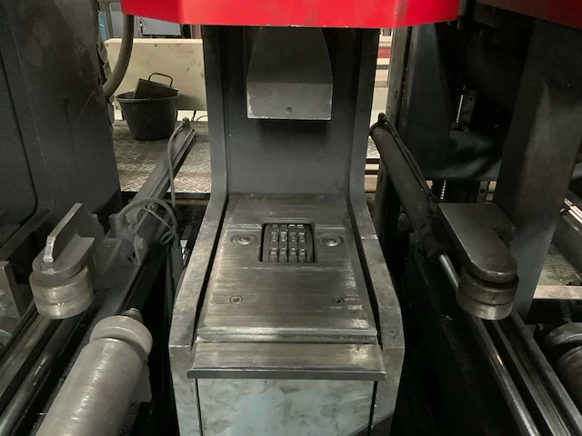 2001 voortman v550a cnc pons-/knipstraat - afbeelding 2 van  39