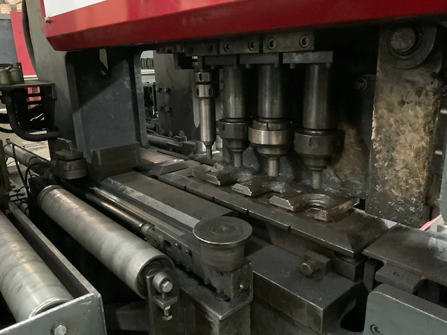 2001 voortman v550a cnc pons-/knipstraat - afbeelding 11 van  39
