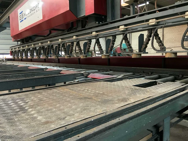 2001 voortman v550a cnc pons-/knipstraat - afbeelding 17 van  39