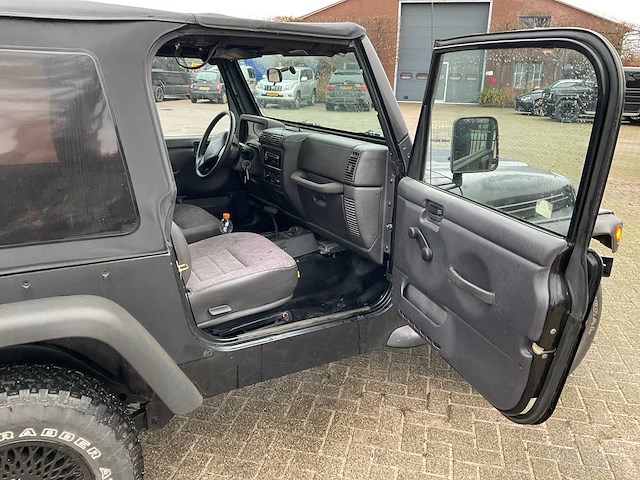 2001 wrangler jeep “4wd” cabrio - afbeelding 10 van  28