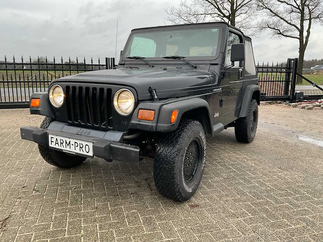 2001 wrangler jeep “4wd” cabrio - afbeelding 27 van  28