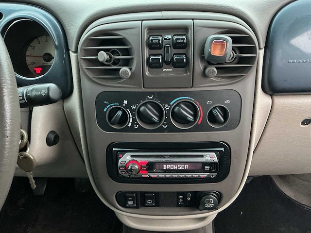 2002 - chrysler - pt cruiser - 2.0-16v classic - personenauto - afbeelding 9 van  10
