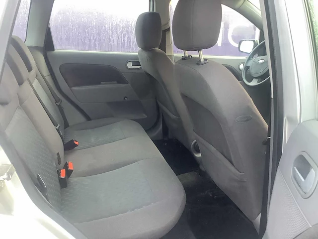 2002 - ford - fiesta - 1.4-16v first ed. - personenauto - afbeelding 10 van  12