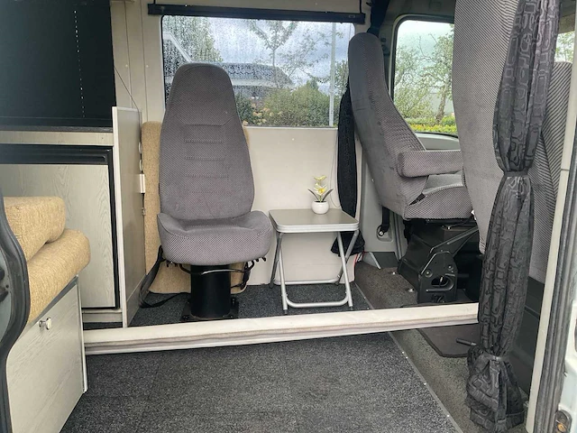 2002 - nissan - interstar 115.35-407 m - camper/kampeerwagen - afbeelding 11 van  44