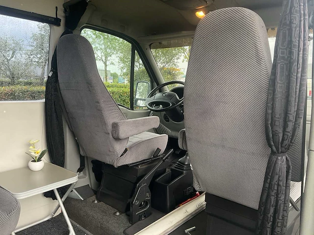 2002 - nissan - interstar 115.35-407 m - camper/kampeerwagen - afbeelding 13 van  44
