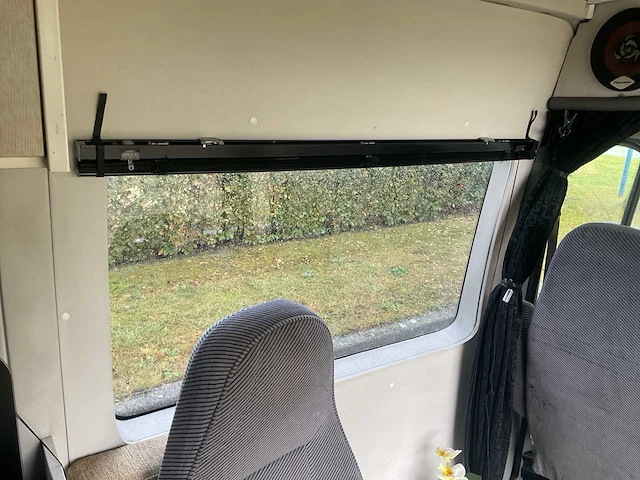 2002 - nissan - interstar 115.35-407 m - camper/kampeerwagen - afbeelding 32 van  44