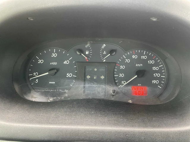 2002 - nissan - interstar 115.35-407 m - camper/kampeerwagen - afbeelding 36 van  44