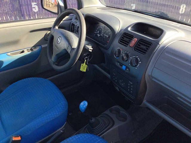 2002 - opel - agila - 1.2-16v color ed. - personenauto - afbeelding 9 van  12