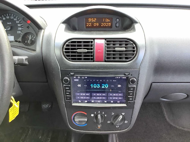 2002 - opel - corsa - 1.2-16v comfort - personenauto - afbeelding 14 van  15