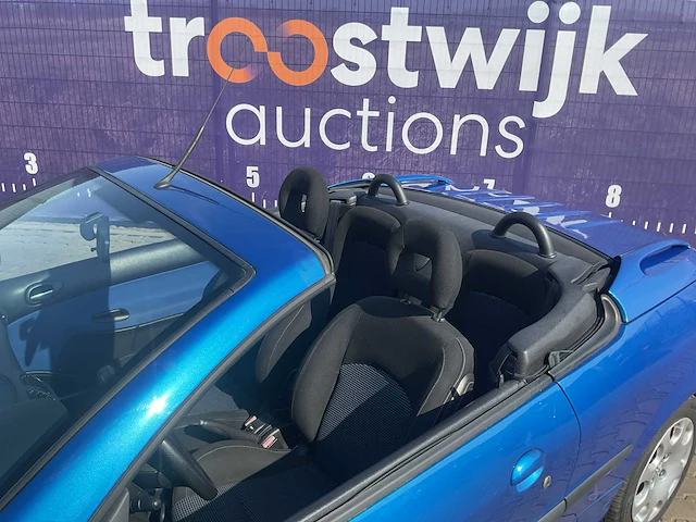 2002 - peugeot - 206 cc - 1.6-16v - personenauto - afbeelding 10 van  13