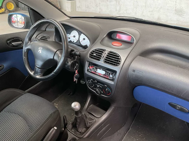 2002 - peugeot - 206 cc - 1.6-16v - personenauto - afbeelding 13 van  13