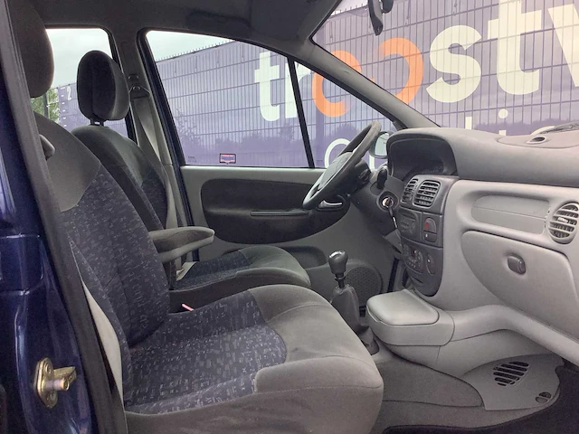 2002 - renault - scénic - 1.6-16v - personenauto - afbeelding 9 van  13