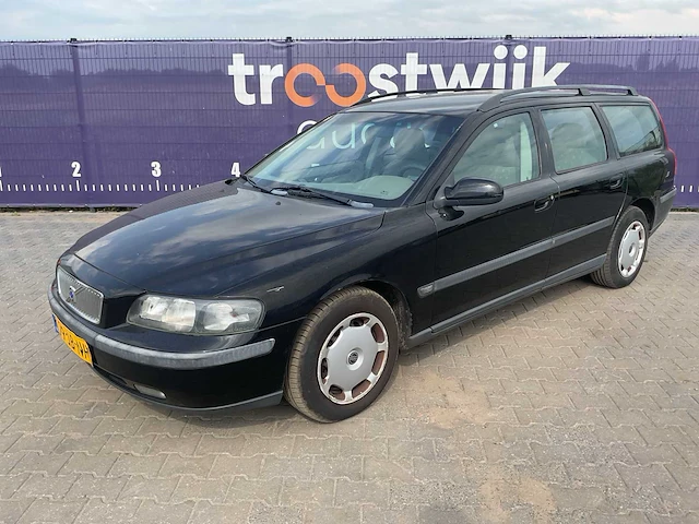 2002 - volvo - v70 - 2.4 - personenauto - afbeelding 1 van  13