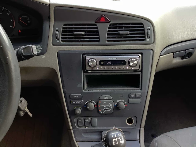 2002 - volvo - v70 - 2.4 - personenauto - afbeelding 12 van  13