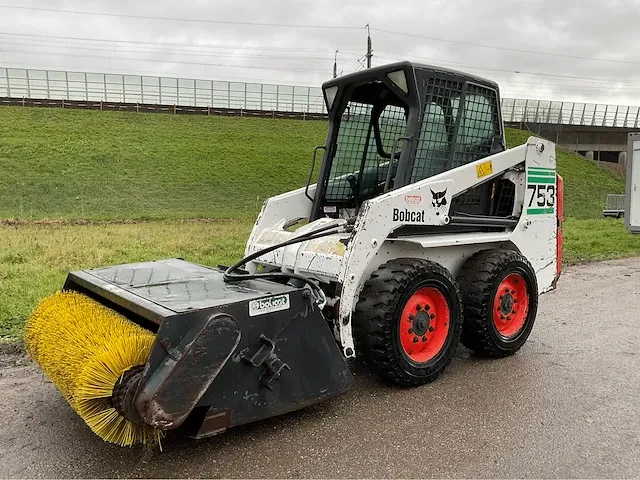 2002 bobcat 753 schranklader - afbeelding 1 van  13
