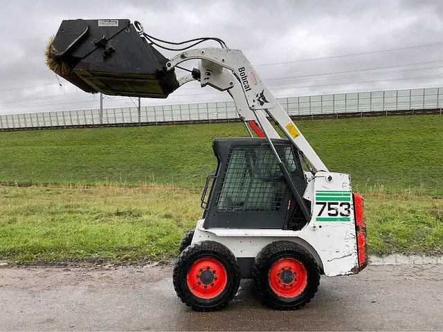 2002 bobcat 753 schranklader - afbeelding 11 van  13