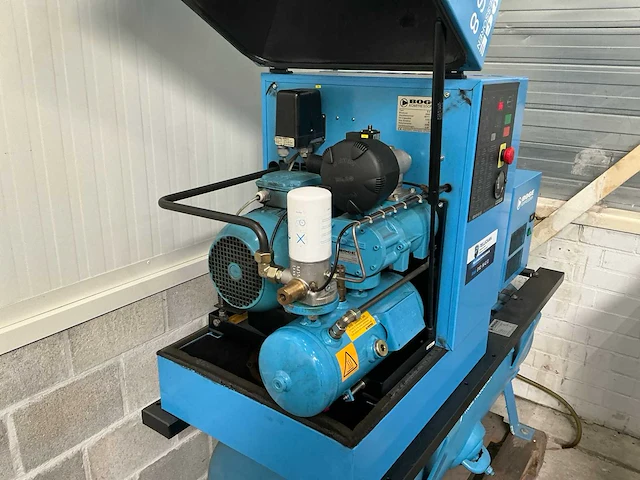 2002 boge sd8-270 geluidgedempte schroefcompressor - afbeelding 5 van  9