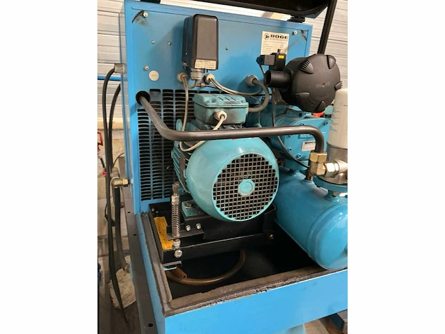 2002 boge sd8-270 geluidgedempte schroefcompressor - afbeelding 6 van  9