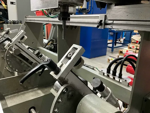 2002 calvet p- macchine 031pl kopieerfreesmachine - afbeelding 10 van  12