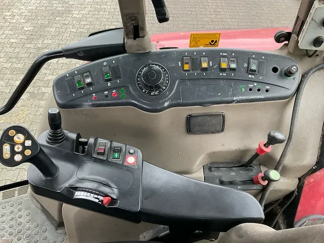 2002 case cvx 170 vierwielaangedreven landbouwtractor - afbeelding 19 van  30