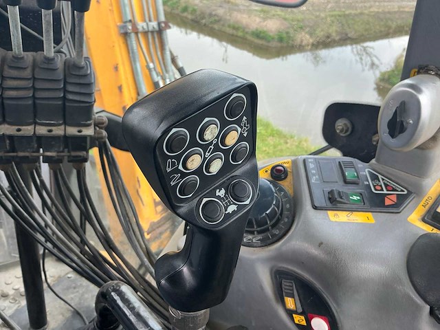 2002 case ih cs110 vierwielaangedreven landbouwtractor met herder mbk503ls maaiarm - afbeelding 47 van  68