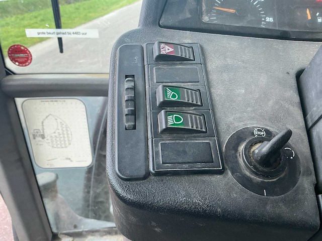 2002 case ih cs110 vierwielaangedreven landbouwtractor met herder mbk503ls maaiarm - afbeelding 52 van  68