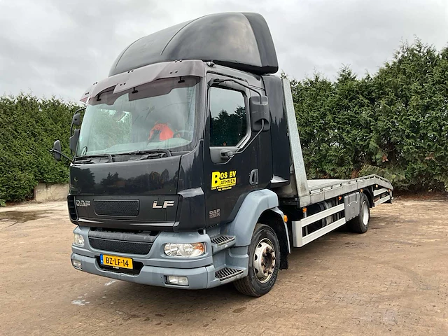 2002 daf lf 55.180. oprij vrachtwagen - afbeelding 1 van  40