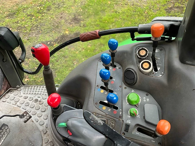 2002 deutz-fahr agrotron 35 mk vierwielaangedreven landbouwtractor - afbeelding 28 van  42