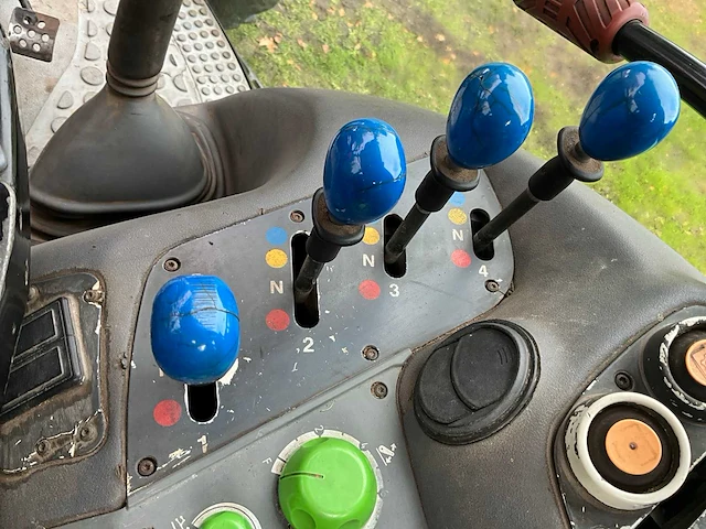 2002 deutz-fahr agrotron 35 mk vierwielaangedreven landbouwtractor - afbeelding 31 van  42