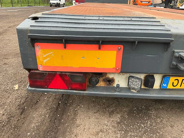 2002 doll dieplader - afbeelding 8 van  32