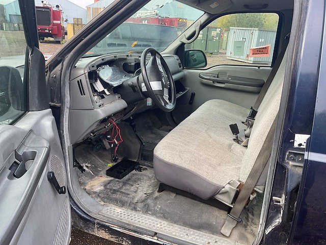 2002 ford f350 crew cab bedrijfswagen - afbeelding 8 van  16