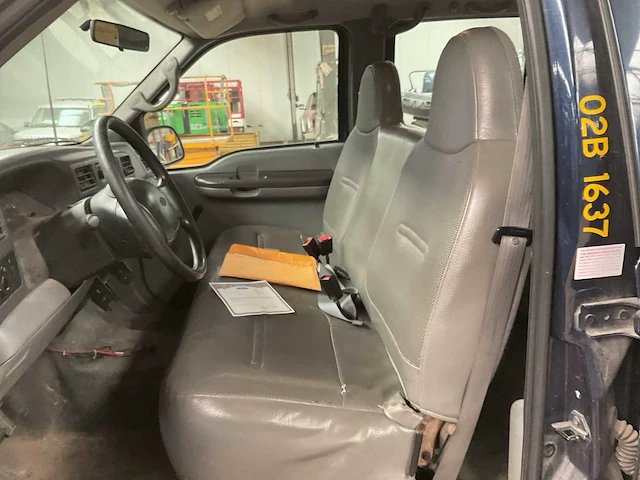 2002 ford pickup f350 personenauto - afbeelding 16 van  16