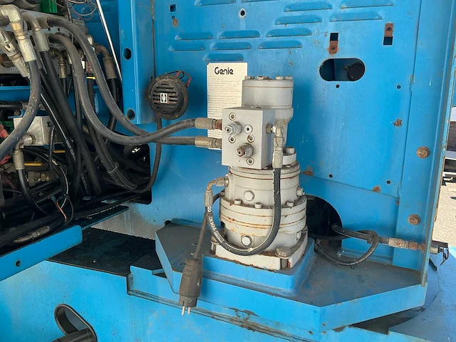 2002 genie s-40 4x4 hoogwerker - afbeelding 8 van  23