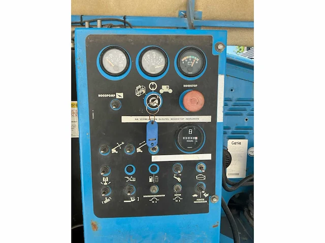 2002 genie s-40 4x4 hoogwerker - afbeelding 19 van  23
